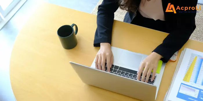 Cán bộ và viên chức có được thành lập doanh nghiệp không?